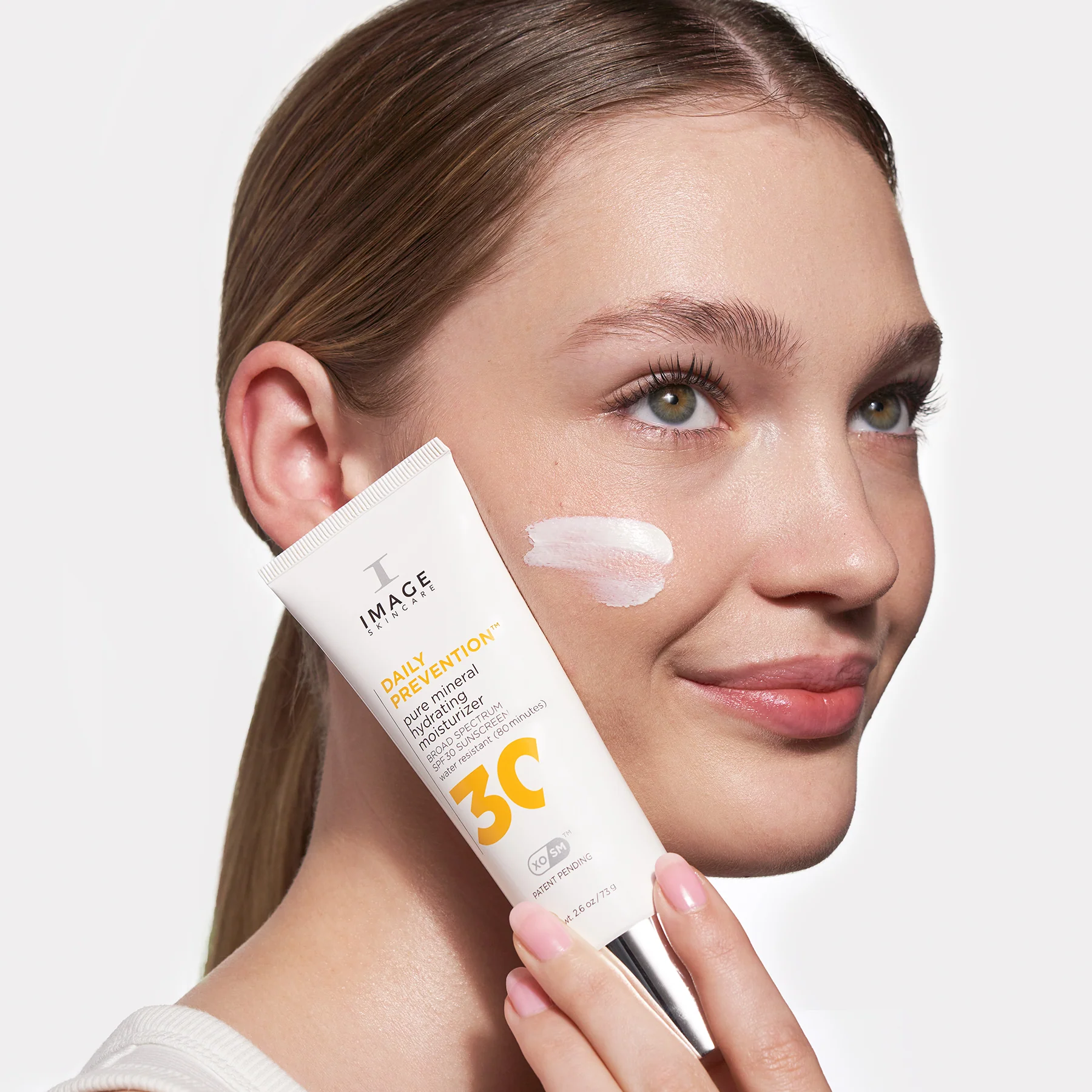 DAILY PREVENTION Pure Mineral Hydrating Moisturizer SPF 30 - Image 3